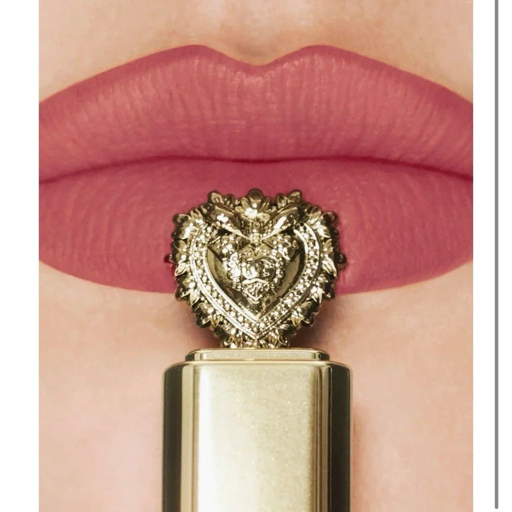 D & G Dolce and Gabbana Everkiss Liquid Lipstick Passion 215